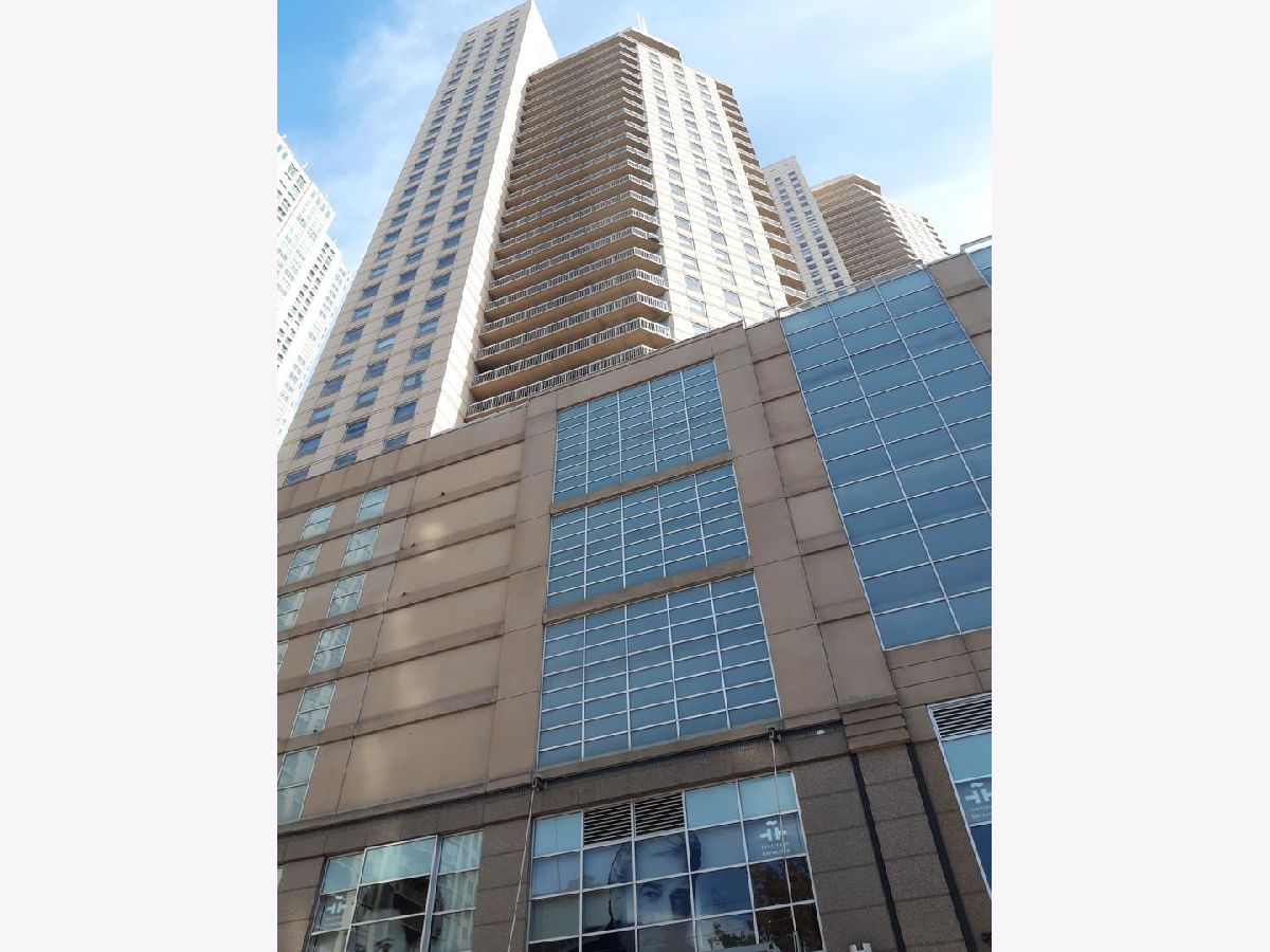 Condominiums Rented Grand Plaza Chicago Illinois, 545 Dearborn