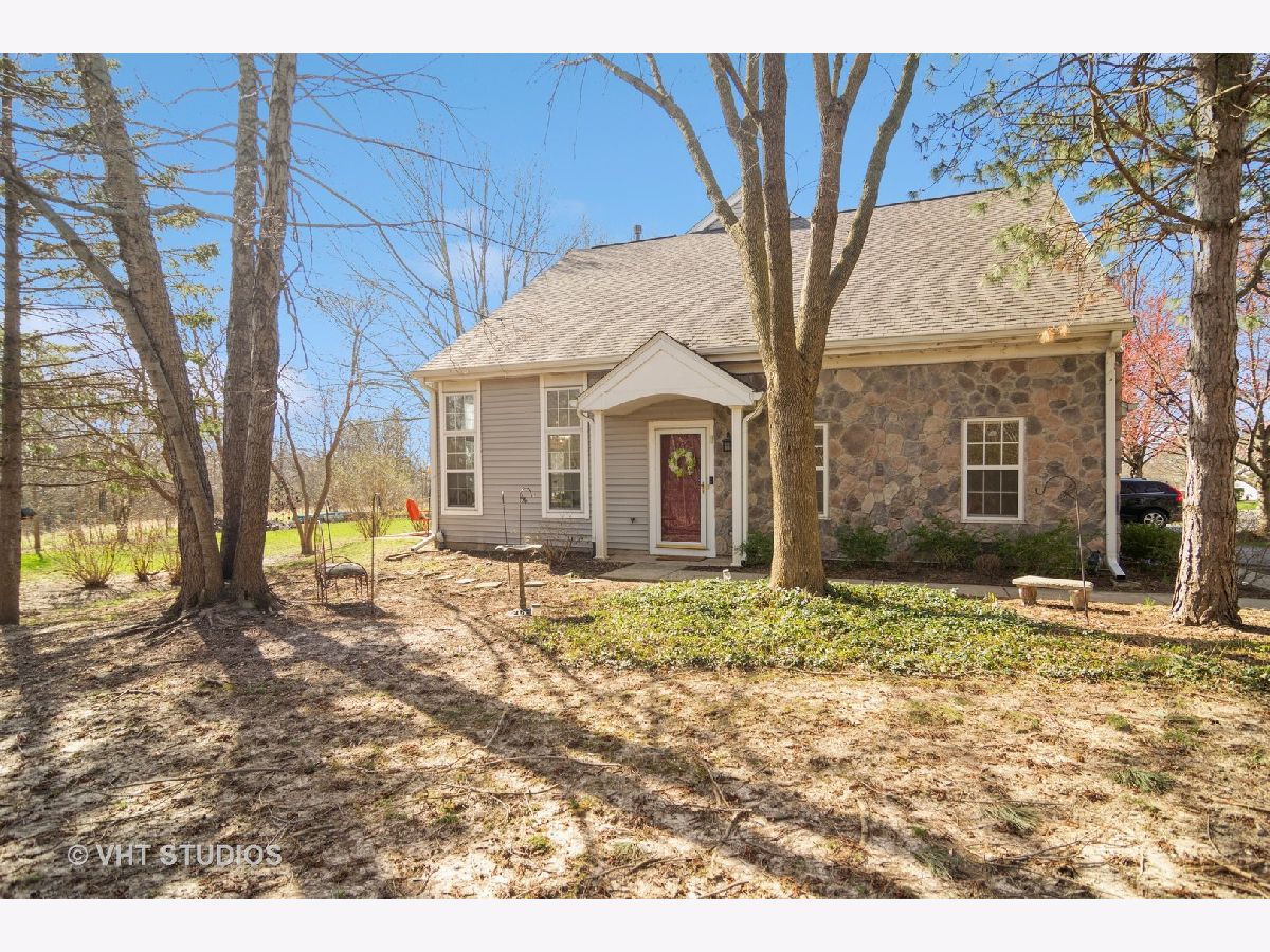 Townhomes Sold Library Hill Wauconda Illinois, 174 Parkview