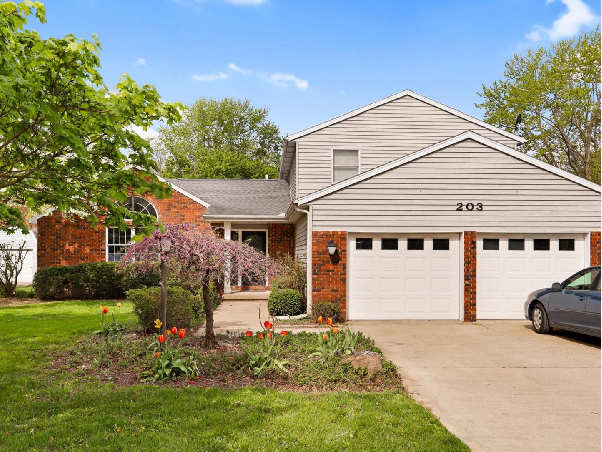 Homes & Condos & Townhomes Sold Timber View Mahomet Illinois, 203 Sharon