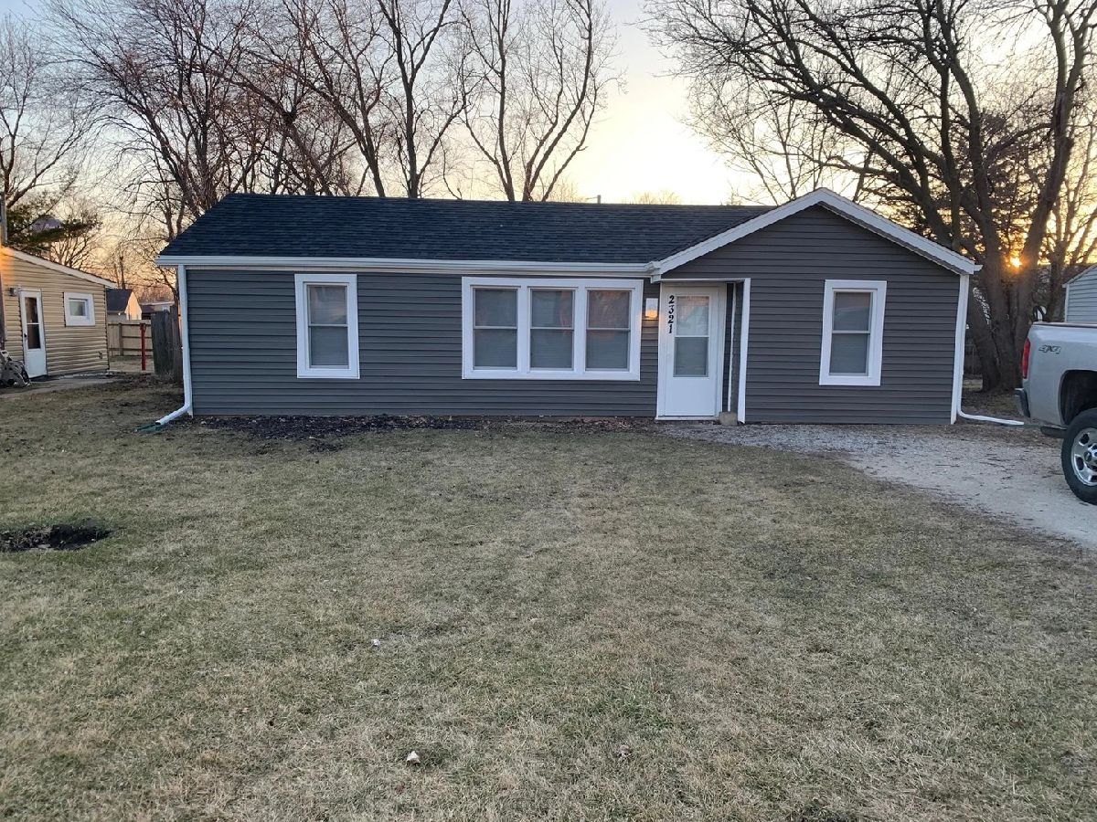 Homes Rented Richland Crest Hill Illinois, 2321 University