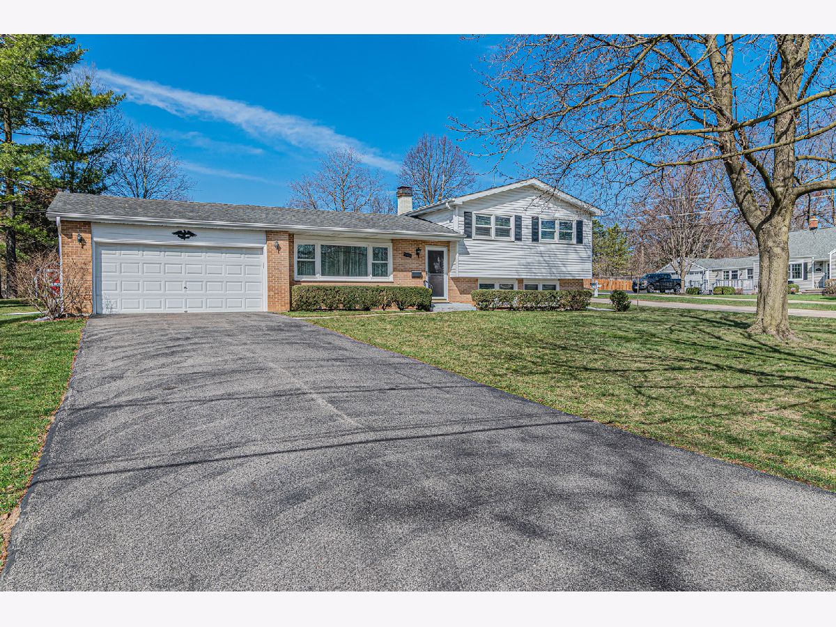 Homes Sold Mcintosh Barrington Illinois, 640 Bryant
