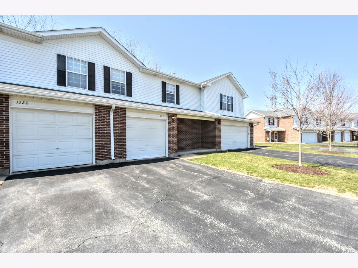 Townhomes Sold Emerald Pointe Zion Illinois, 1518 Anderson
