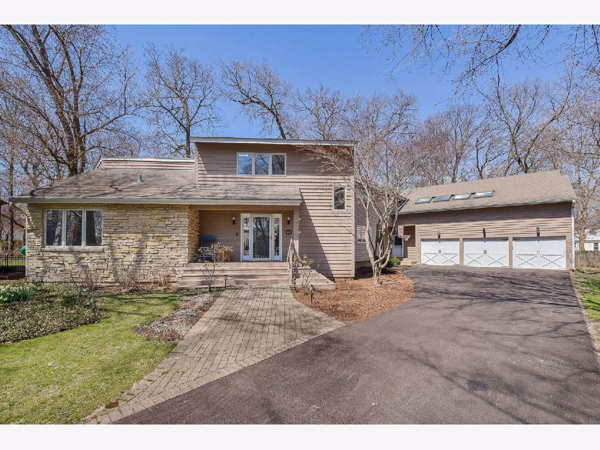 Homes Sold Surrey Hill Woods St Charles Illinois, 505 Pin Oak