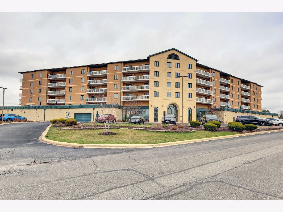 Condominiums Sold Willow Pointe Villa Park Illinois, 1500 Ardmore