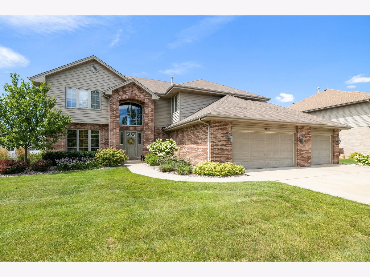 Townhomes & Homes Sold Towne Pointe Tinley Park Illinois, 18256 Semmler