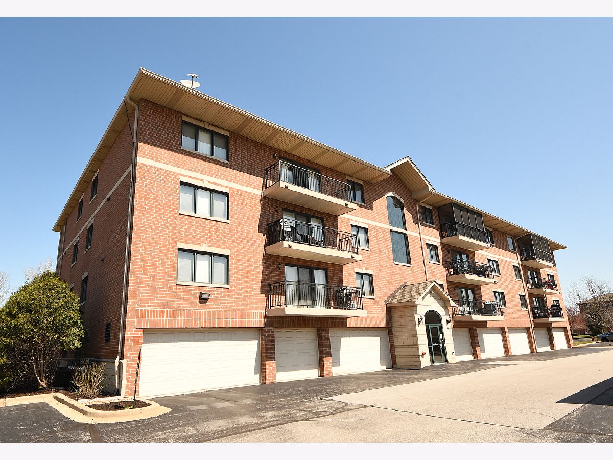 Condominiums & Homes Sold Forest Trails Oak Forest Illinois, 6850 Winding