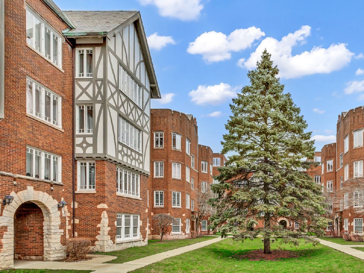 Condos & Townhomes Sold Park Gables Chicago Illinois, 2458 Estes