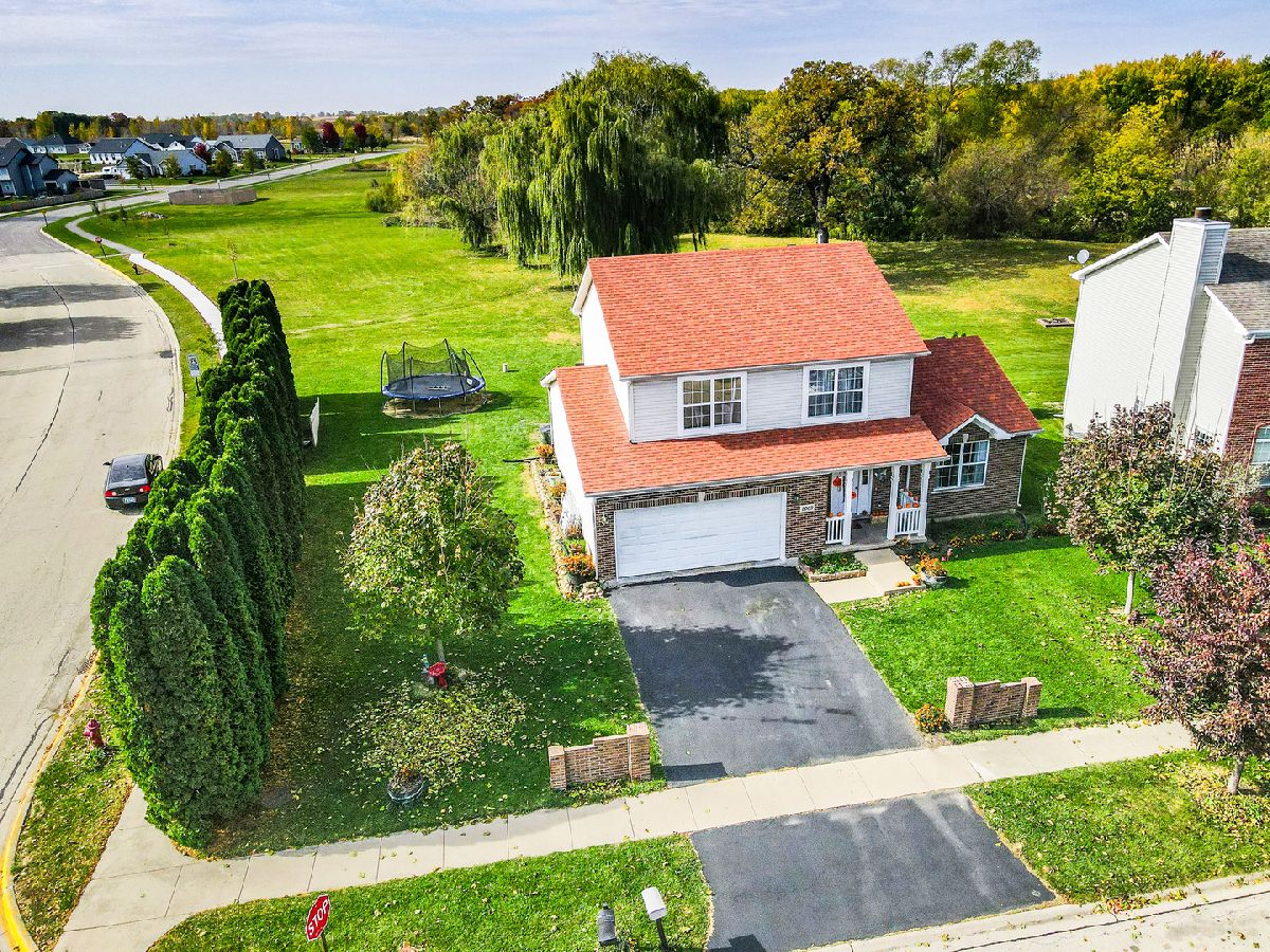 Homes Sold Oak Creek Cove Genoa Illinois, 1009 Oak Creek