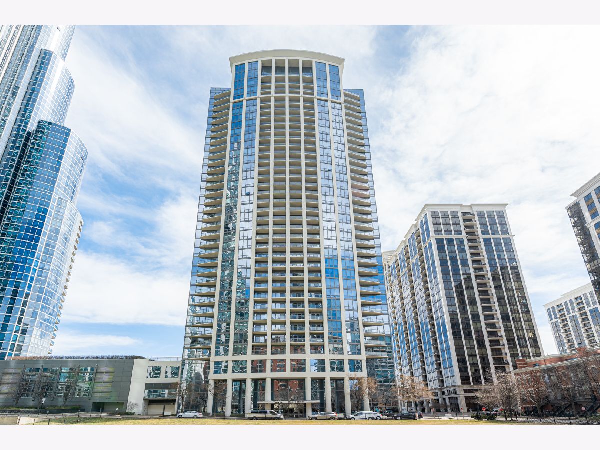 Condominiums Sold Museum Park Tower Iv Chicago Illinois, 1235 Prairie