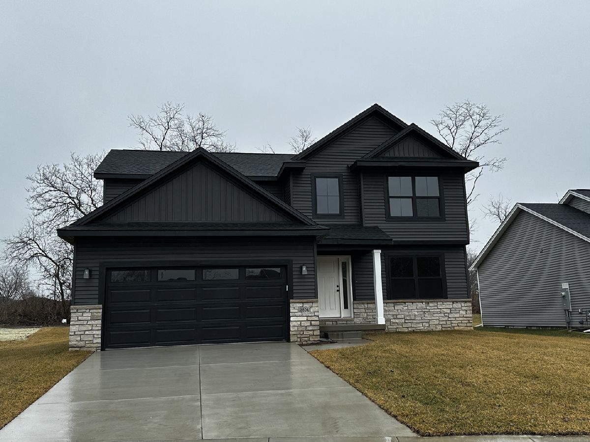 Homes & Condos & Townhomes Sold Wittenberg Woods Bloomington Illinois, 2604 Handel