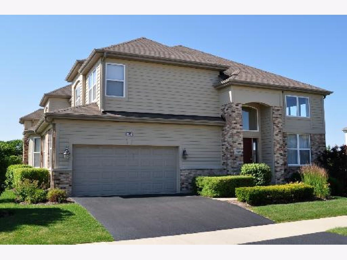 Condos & Townhomes & Homes Rented Sanders Prairie Northbrook Illinois, 742 Sarah
