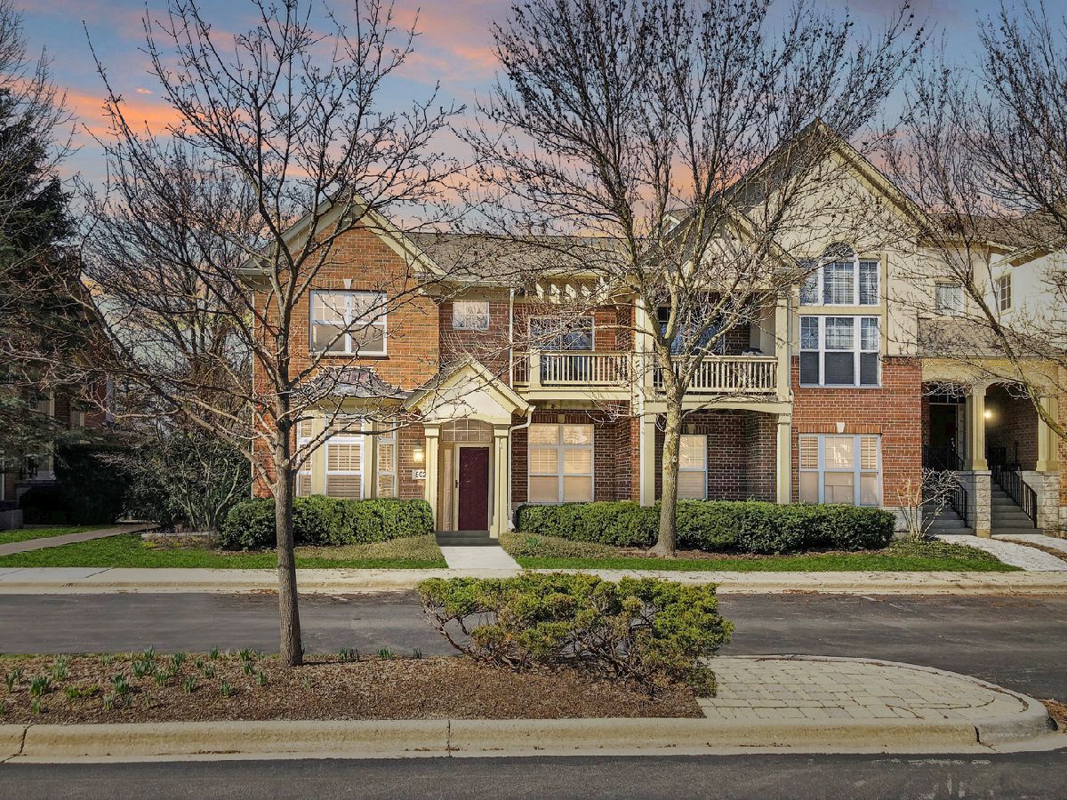 Condos & Townhomes Sold South Commons Deerfield Illinois, 502 Commons