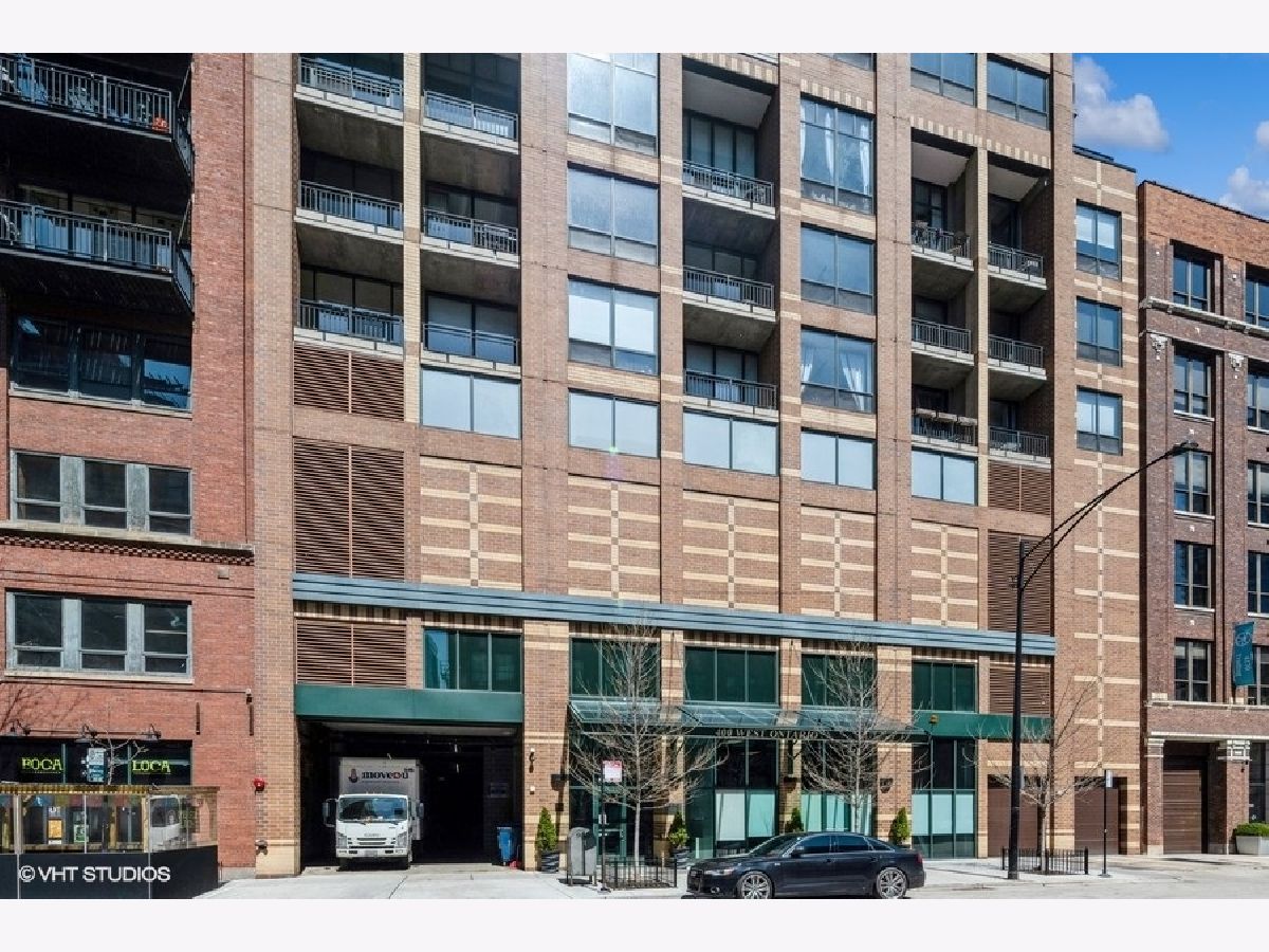 Condos & Townhomes & Homes Sold River North Chicago Illinois, 400 Ontario