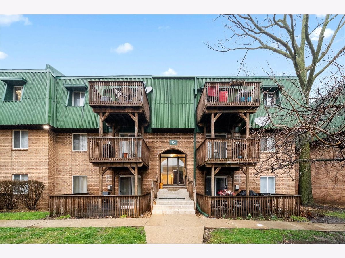Condominiums Sold Walden Woods Aurora Illinois, 1980 Tall Oaks
