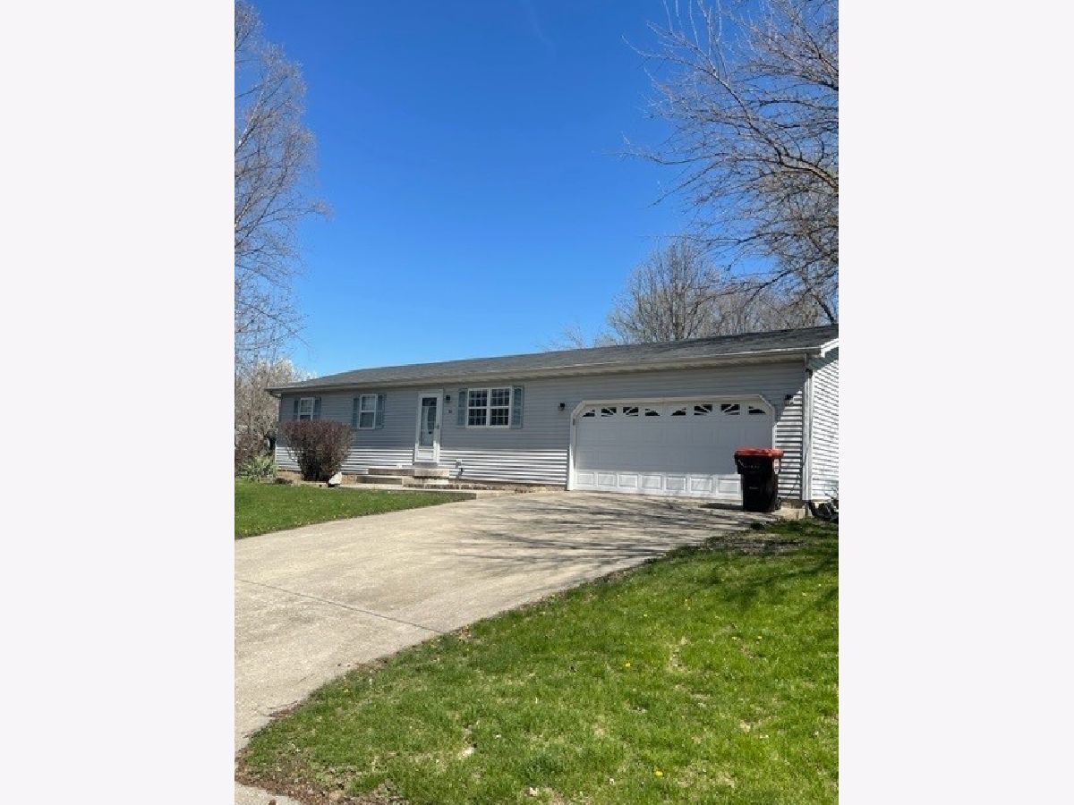 Homes Sold Flair Clinton Illinois, 14 Holly