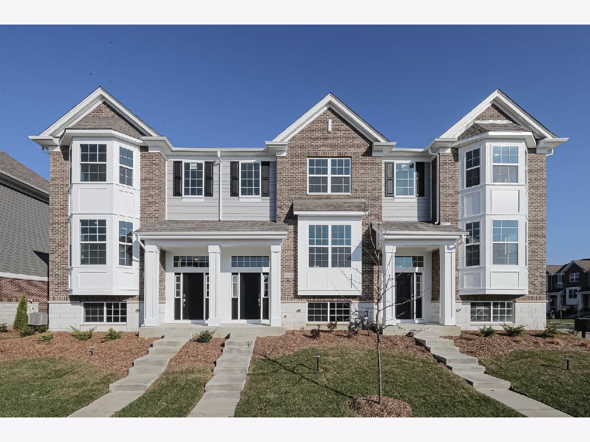 Condos & Townhomes Sold The Square At Goodings Grove Homer Glen Illinois, 12707 Kenmore #30.03