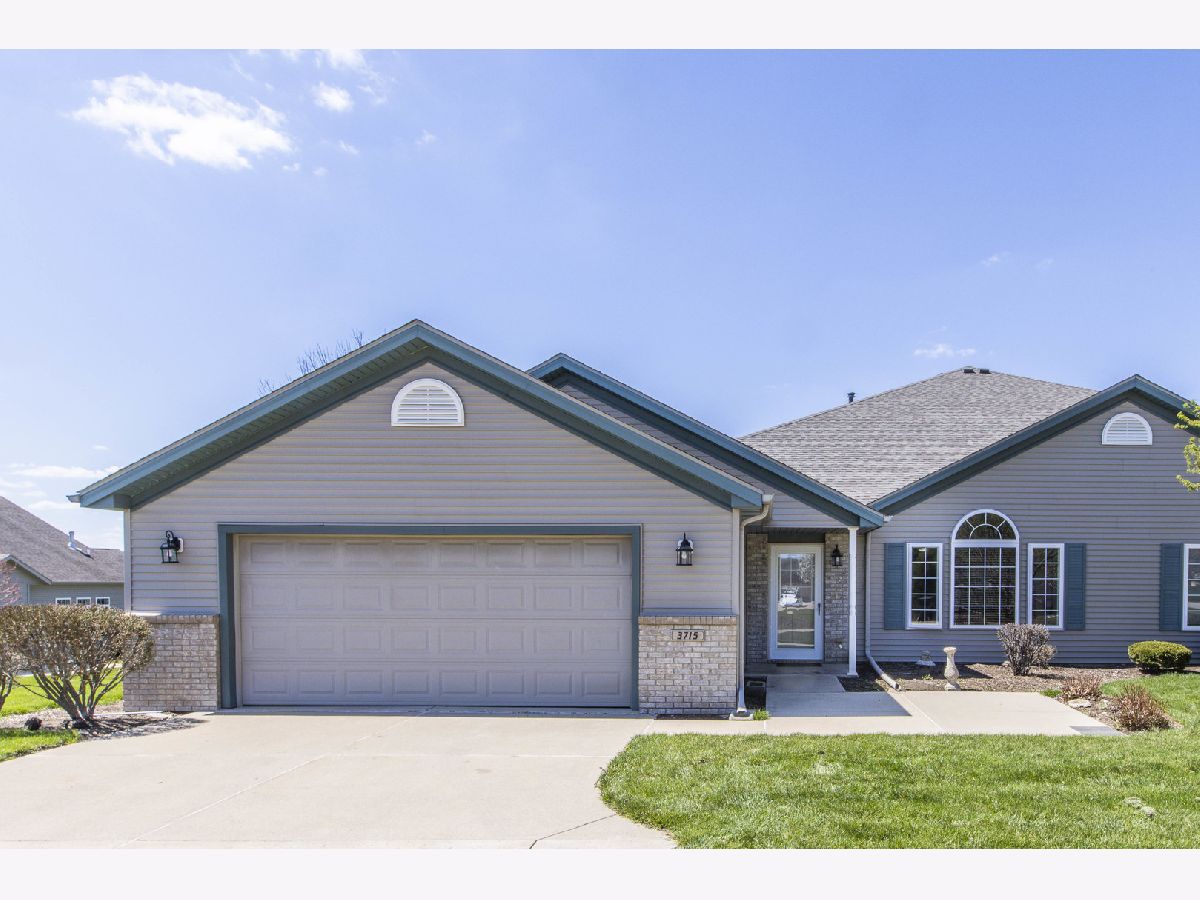 Condos & Townhomes Sold Crosswinds Bloomington Illinois, 3715 Wine