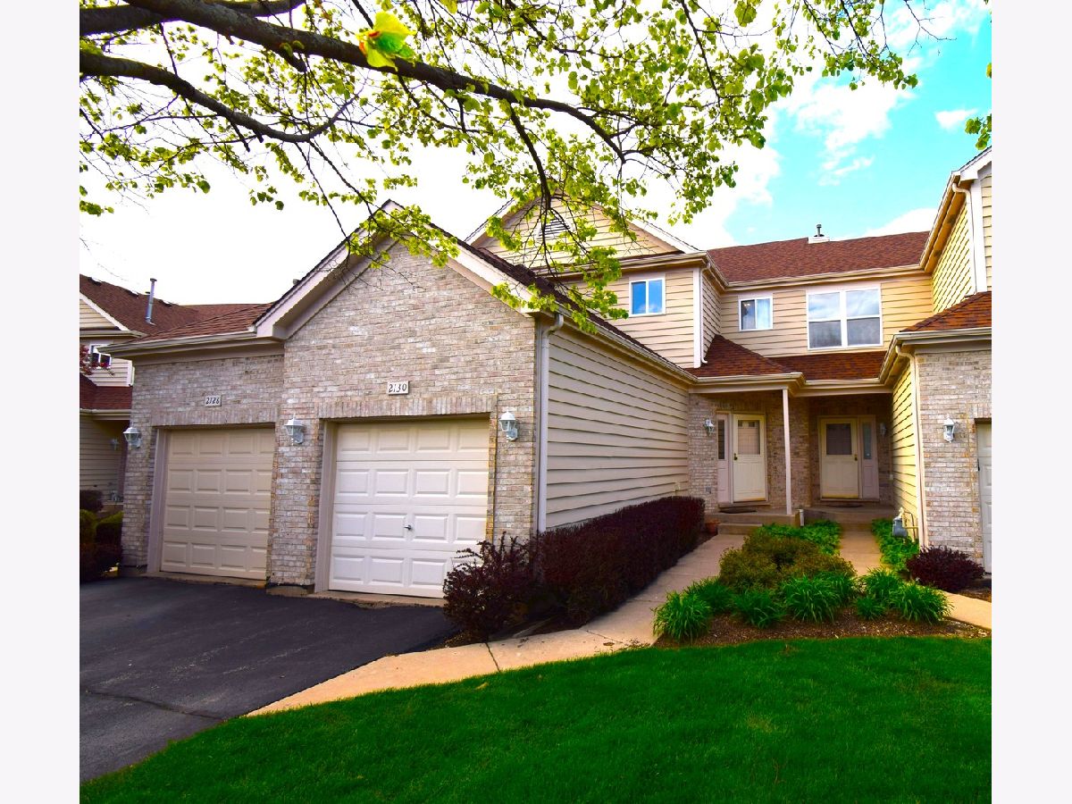 Townhomes & Condos Sold Countyline Algonquin Illinois, 2130 Glacier