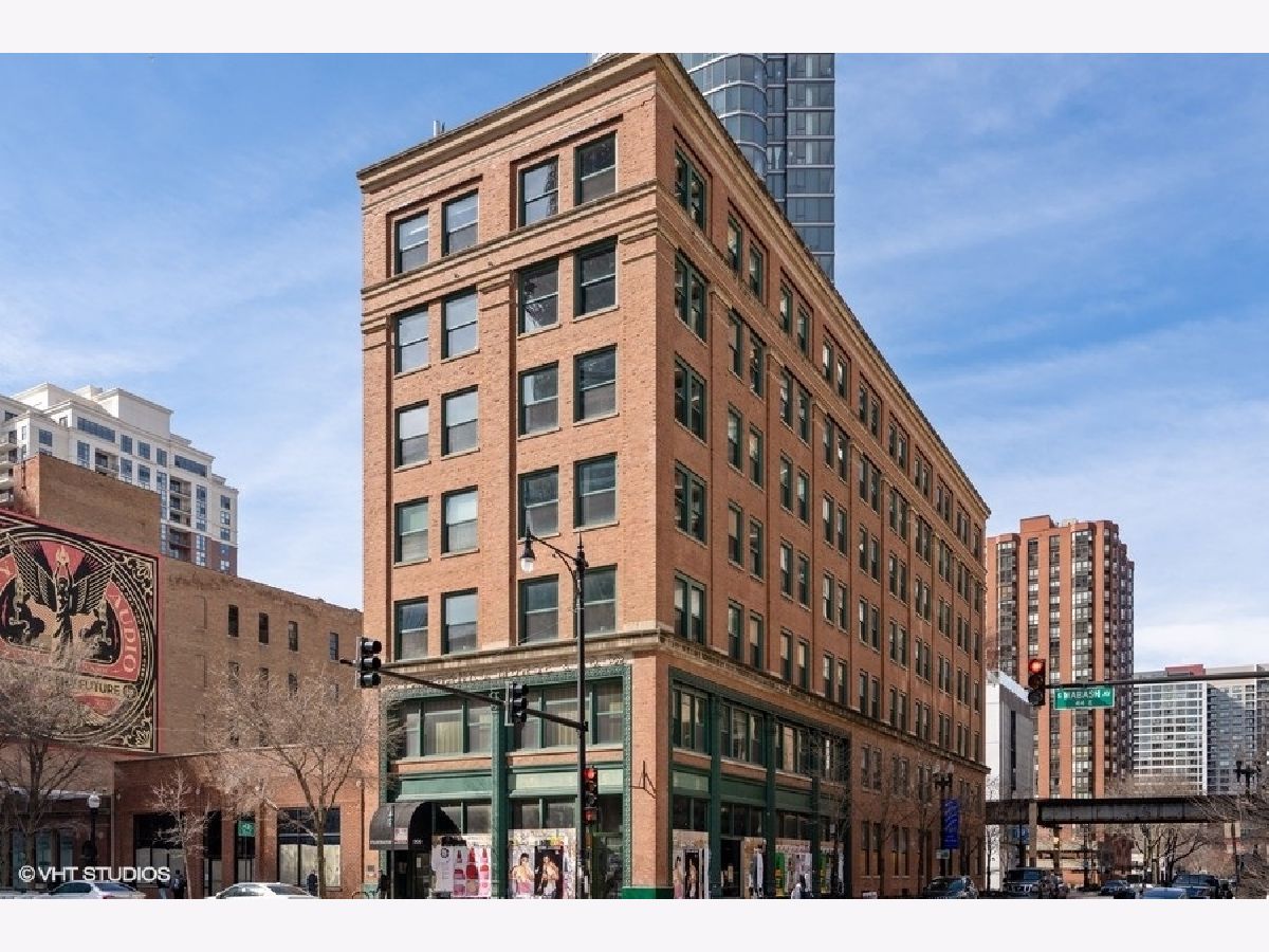Condominiums Rented Fairbanks Lofts Chicago Illinois, 900 Wabash