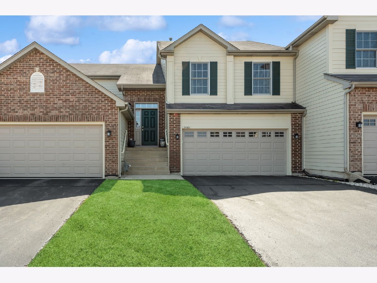 Townhomes & Condos & Homes Sold Abbey Ridge Mchenry Illinois, 5403 Cobblers