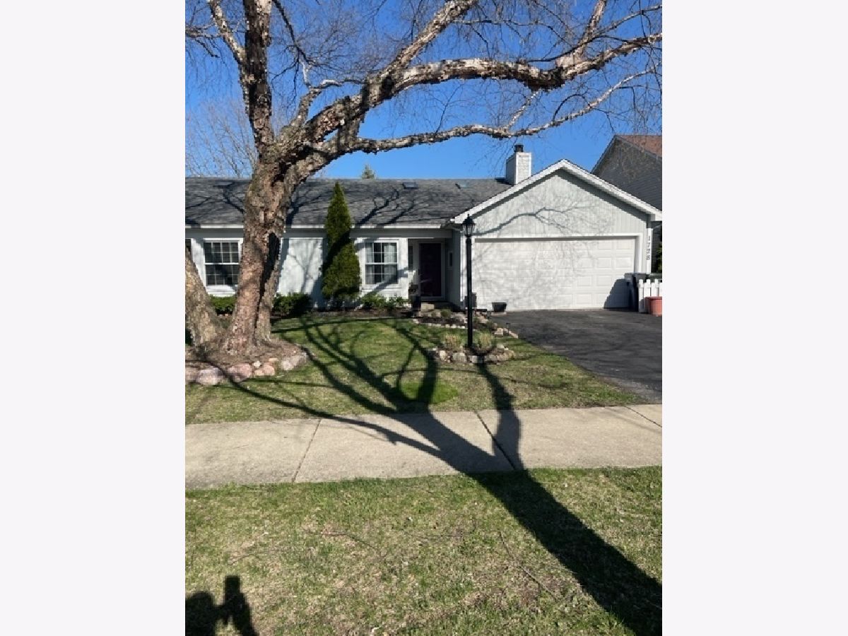 Homes & Condos & Townhomes Rented University Heights Naperville Illinois, 1728 Ranchview