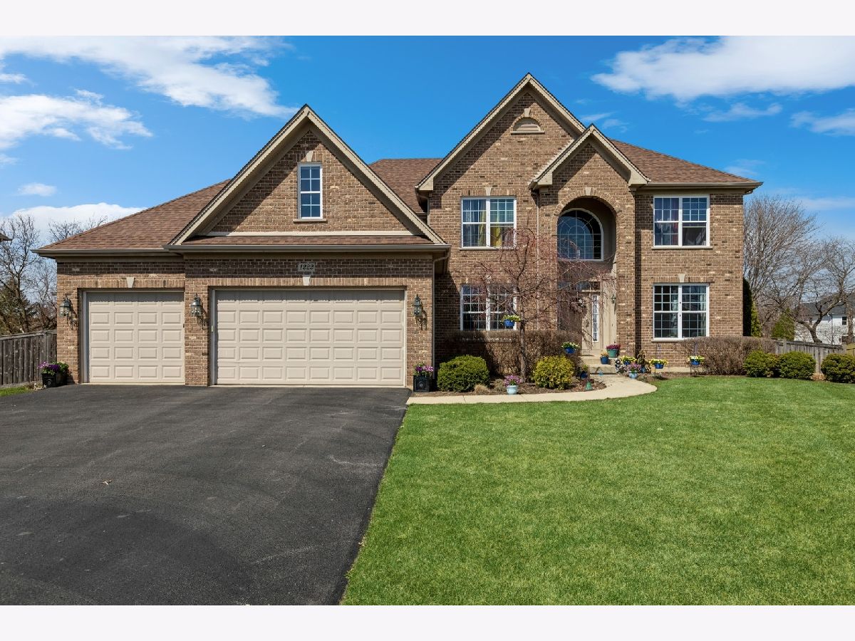 Homes Sold Kings Gate Crystal Lake Illinois, 1222 Village