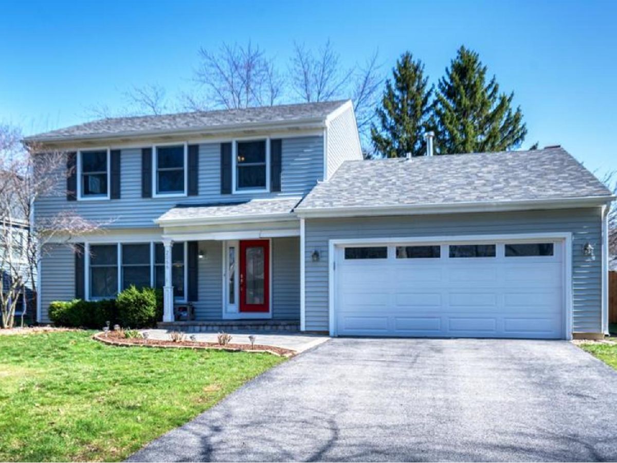 Homes & Condos & Townhomes Rented Old Farm Naperville Illinois, 2066 Springside