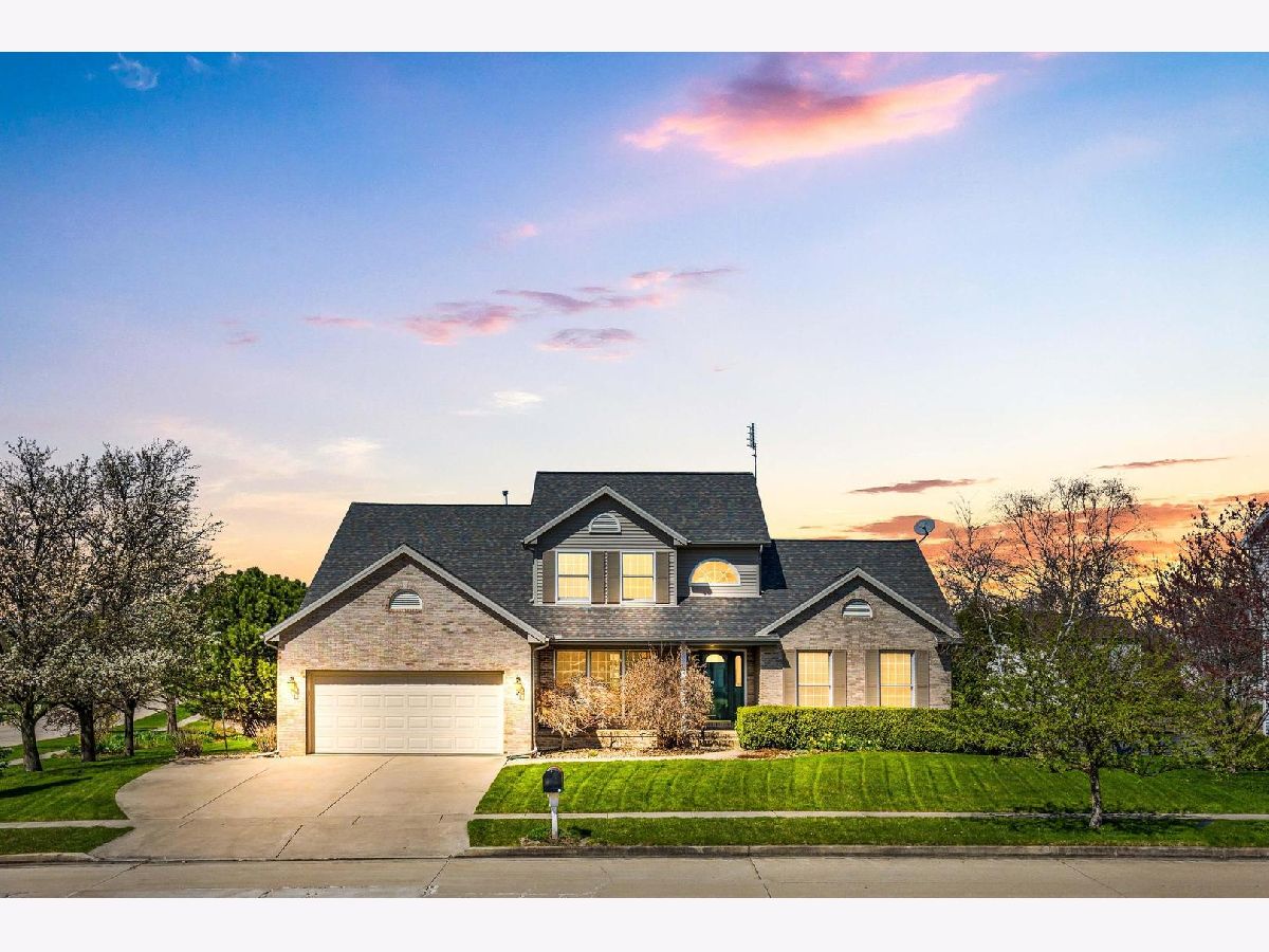 Homes Sold White Eagle Bloomington Illinois, 2 Treyburn