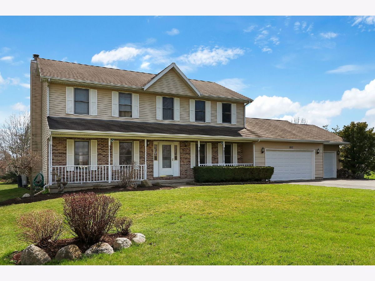 Homes Sold English Prairie Spring Grove Illinois, 2317 Fox Bluff