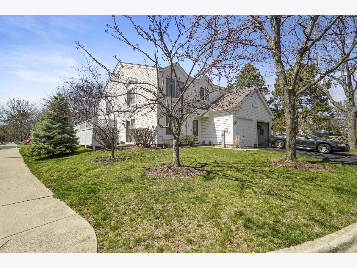 Townhomes & Condos Sold Liberty Square Aurora Illinois, 460 Thomas Paine