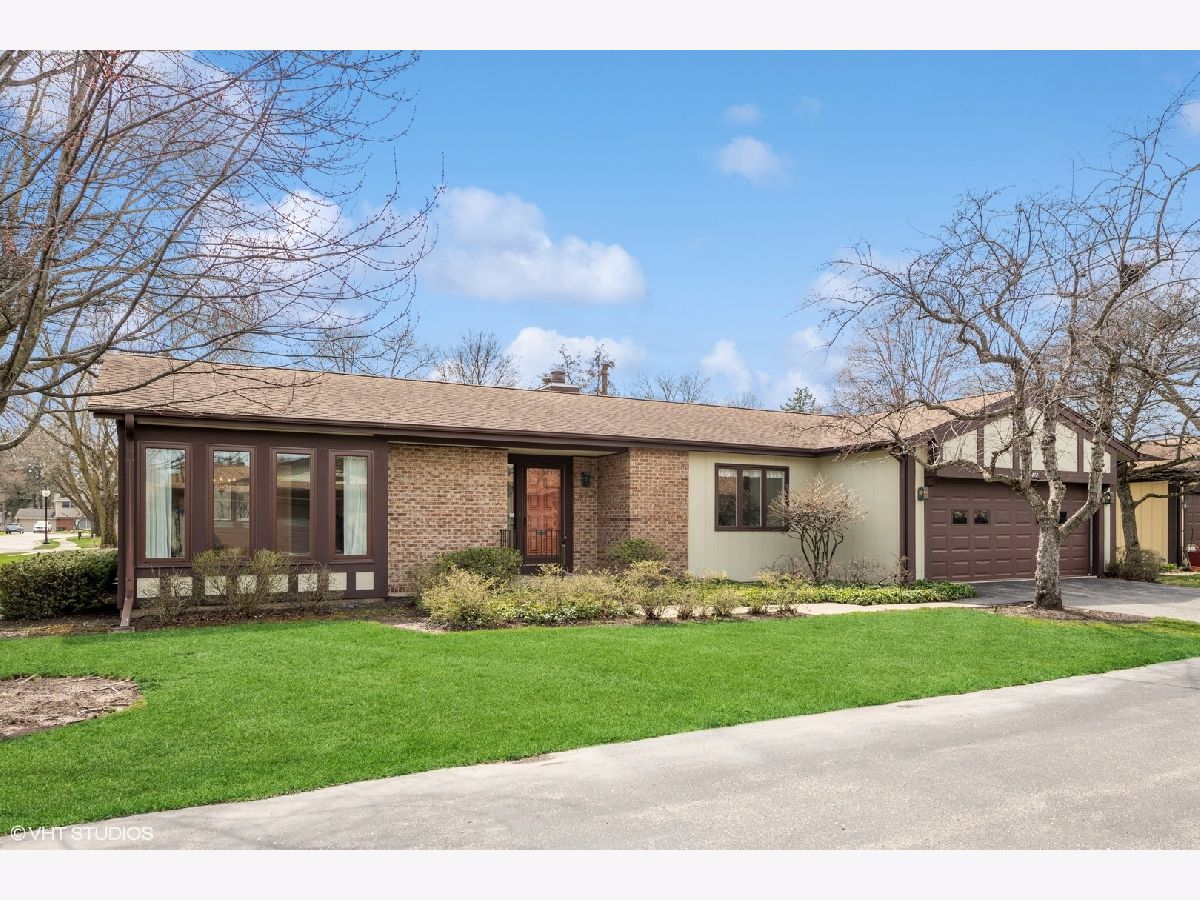 Homes & Condos & Townhomes Sold Estate Lane Glenview Illinois, 1412 Estate