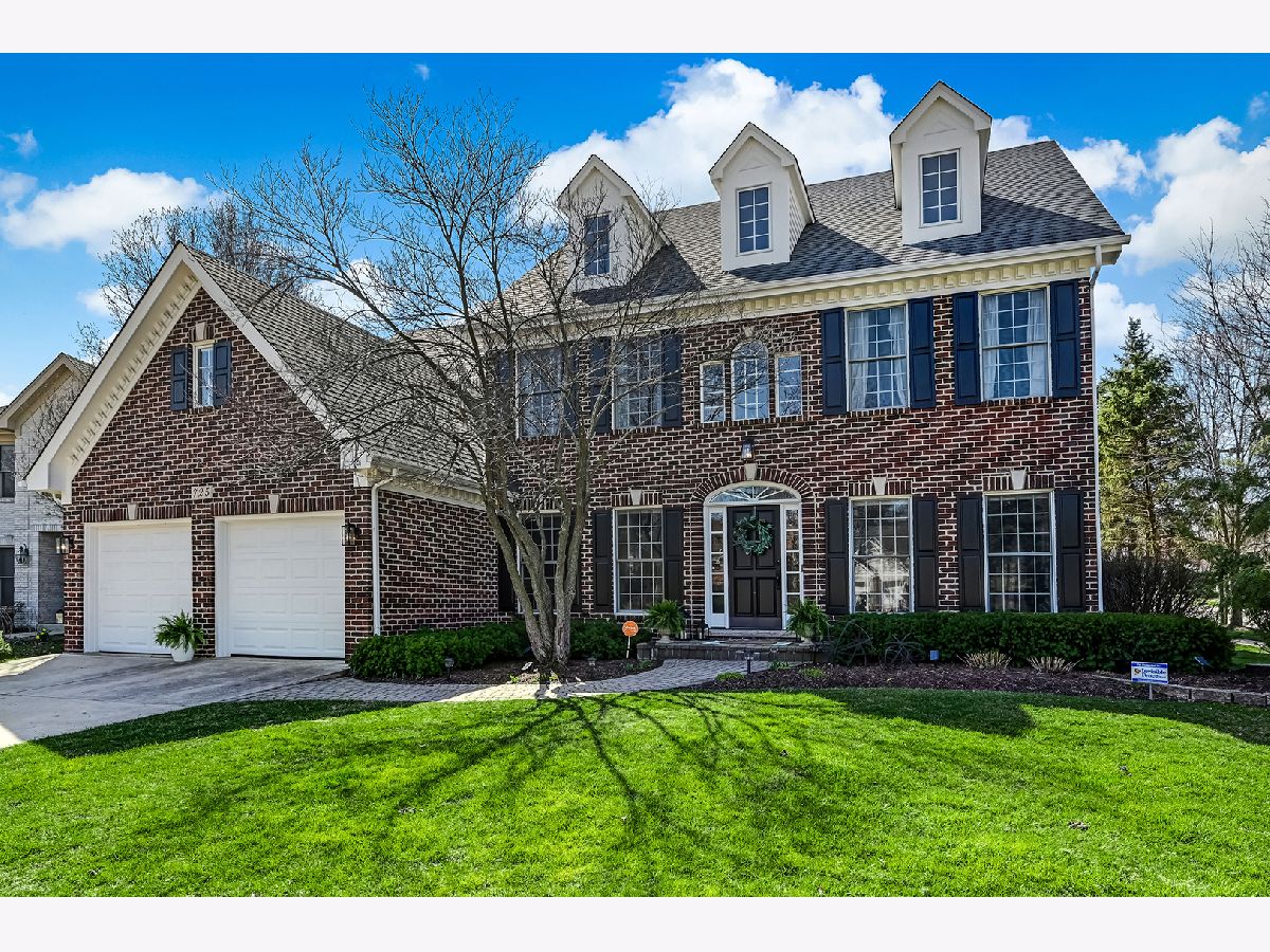 Homes Sold Fairfield Westmont Illinois, 725 Megan
