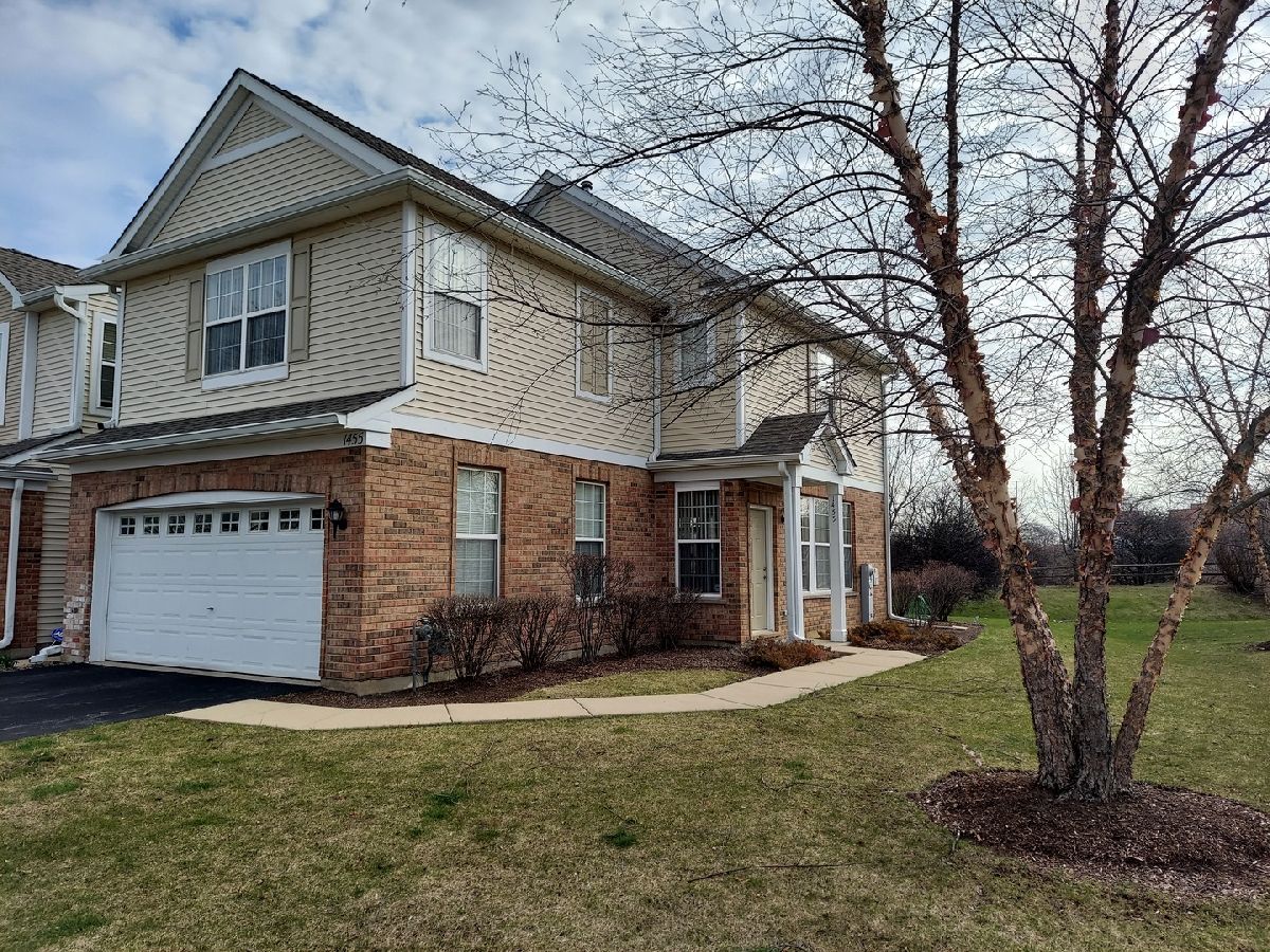 Townhomes & Condos Rented Canterbury Place Algonquin Illinois, 1455 Millbrook