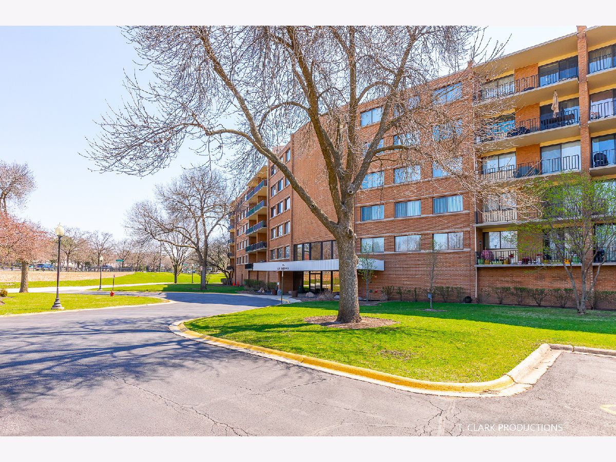Condominiums Sold Bar Harbour Schaumburg Illinois, 15 Bar Harbour