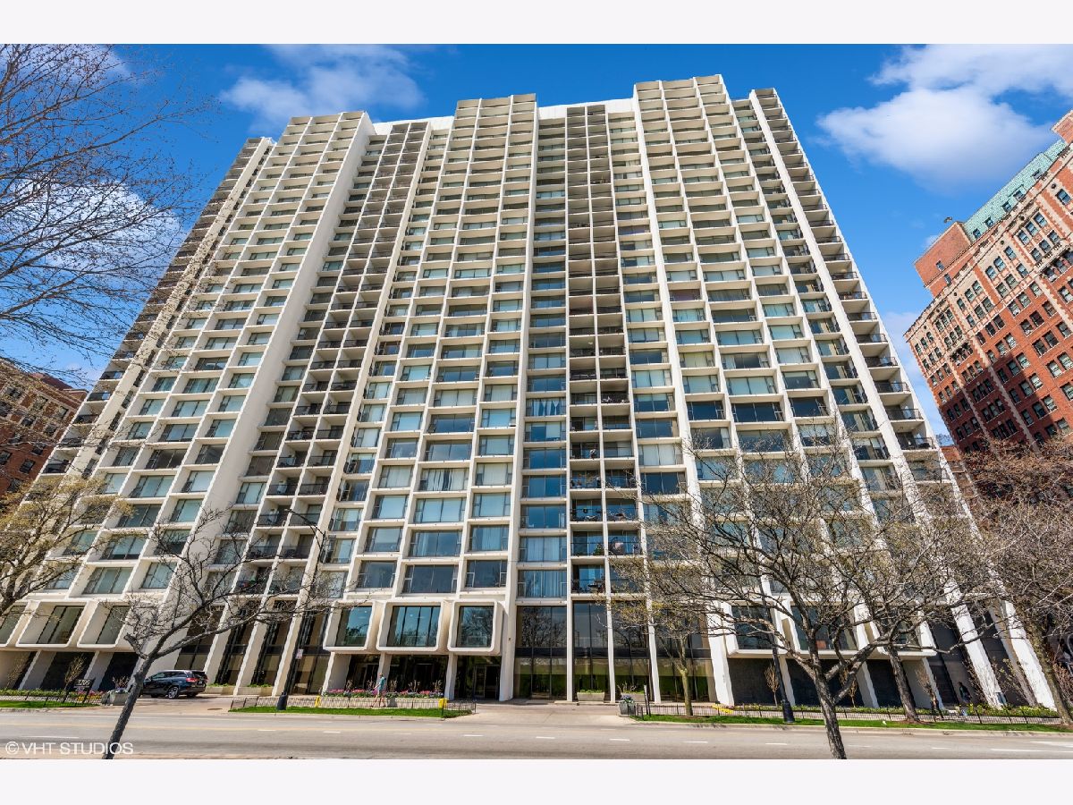 Condominiums Sold Harbor House Chicago Illinois, 3200 Lake Shore