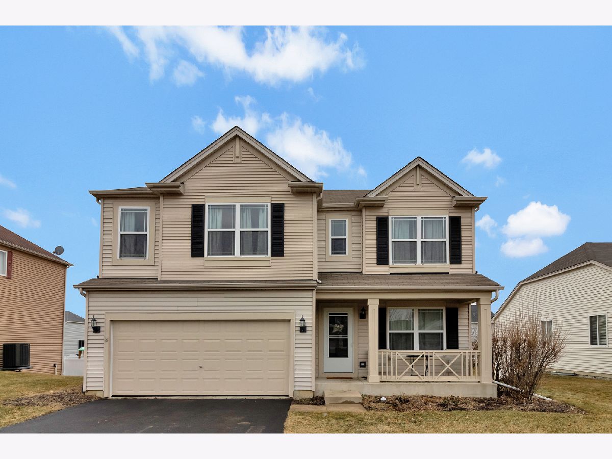 Homes & Townhomes Rented Neuhaven Antioch Illinois, 1012 Neuhaven