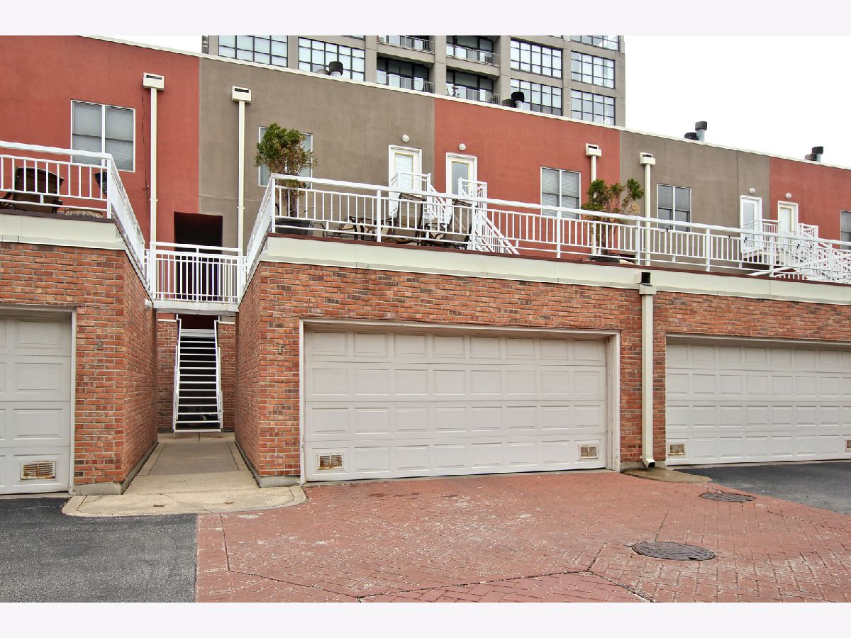 Condos & Townhomes Rented Aspen Burnham Station Chicago Illinois, 51 15th