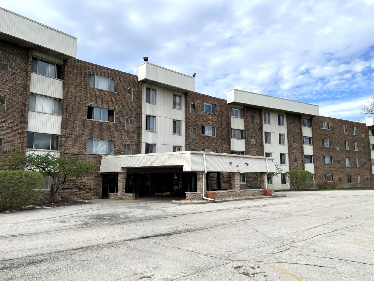 Condominiums Sold York Meadows Elmhurst Illinois, 841 York