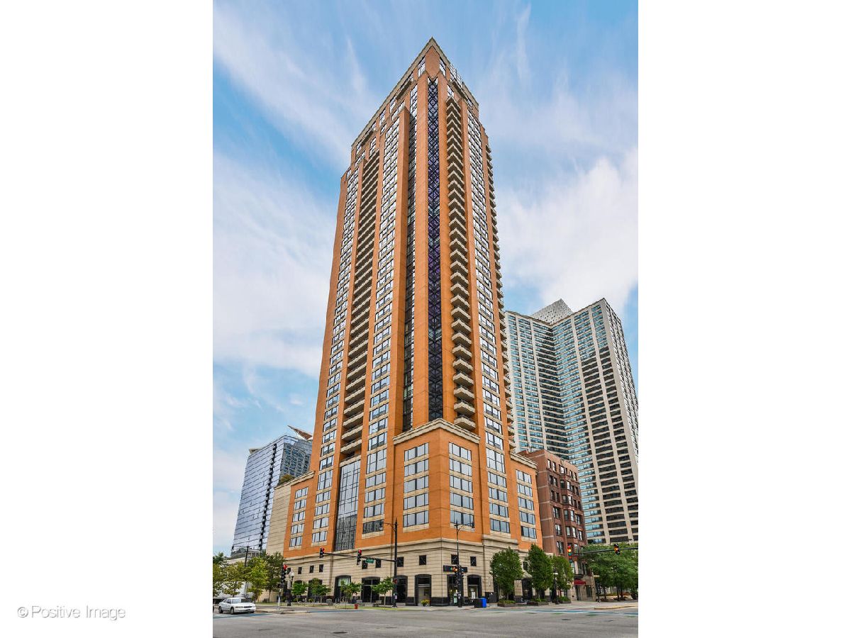 Condominiums Sold The Columbian Chicago Illinois, 1160 Michigan