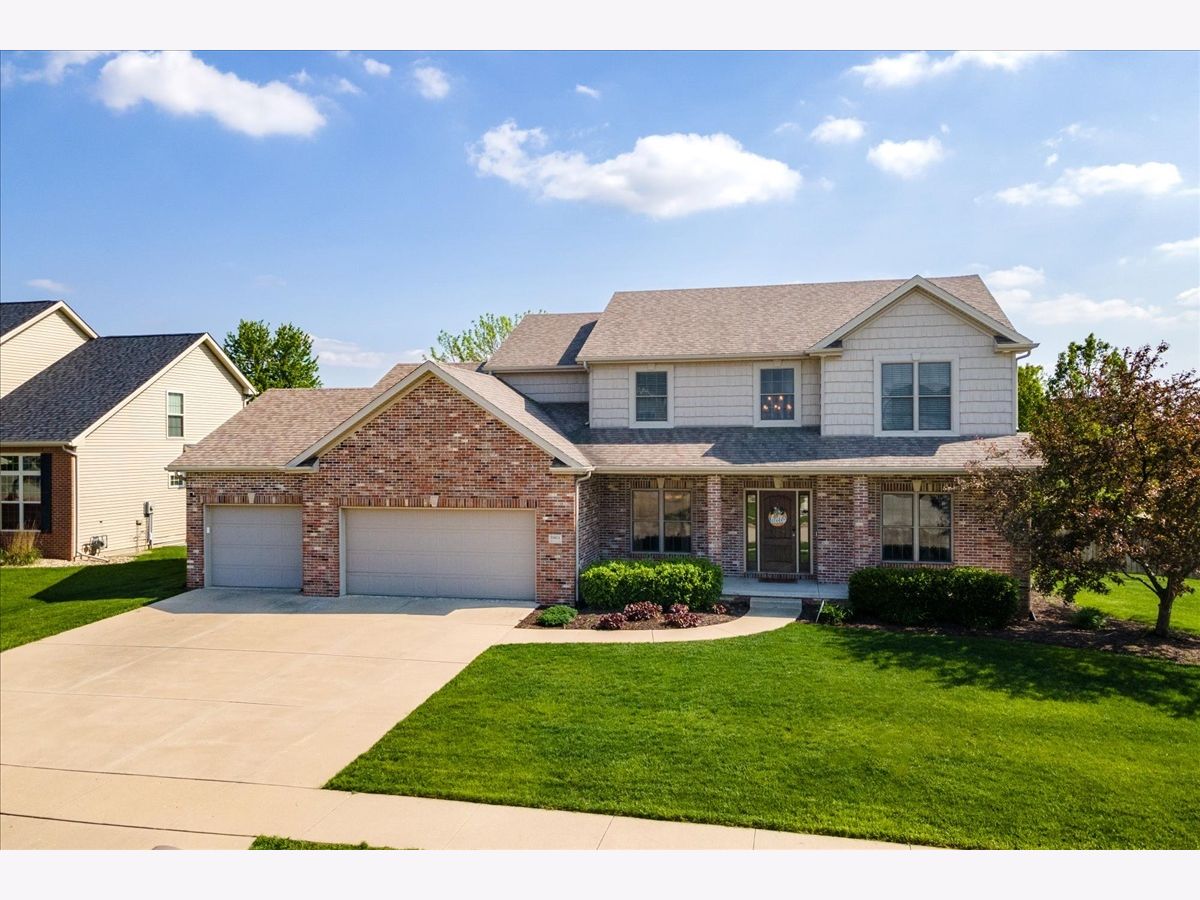 Homes & Condos & Townhomes Sold Eagle View Bloomington Illinois, 3901 Brookline