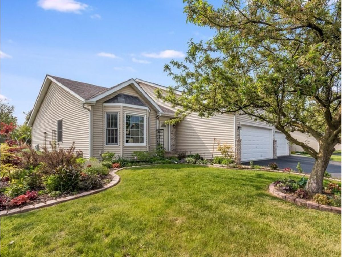 Townhomes Sold Greenview Townhomes Dekalb Illinois, 1170 Golf