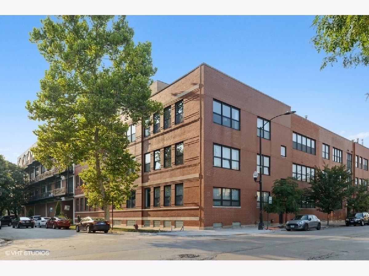 Condominiums Sold Willow Square Chicago Illinois, 2012 Saint Paul