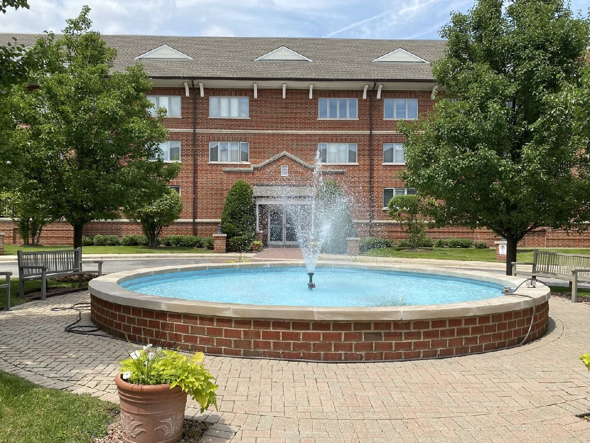 Condominiums Sold Waterford Place Park Ridge Illinois, 400 Northwest