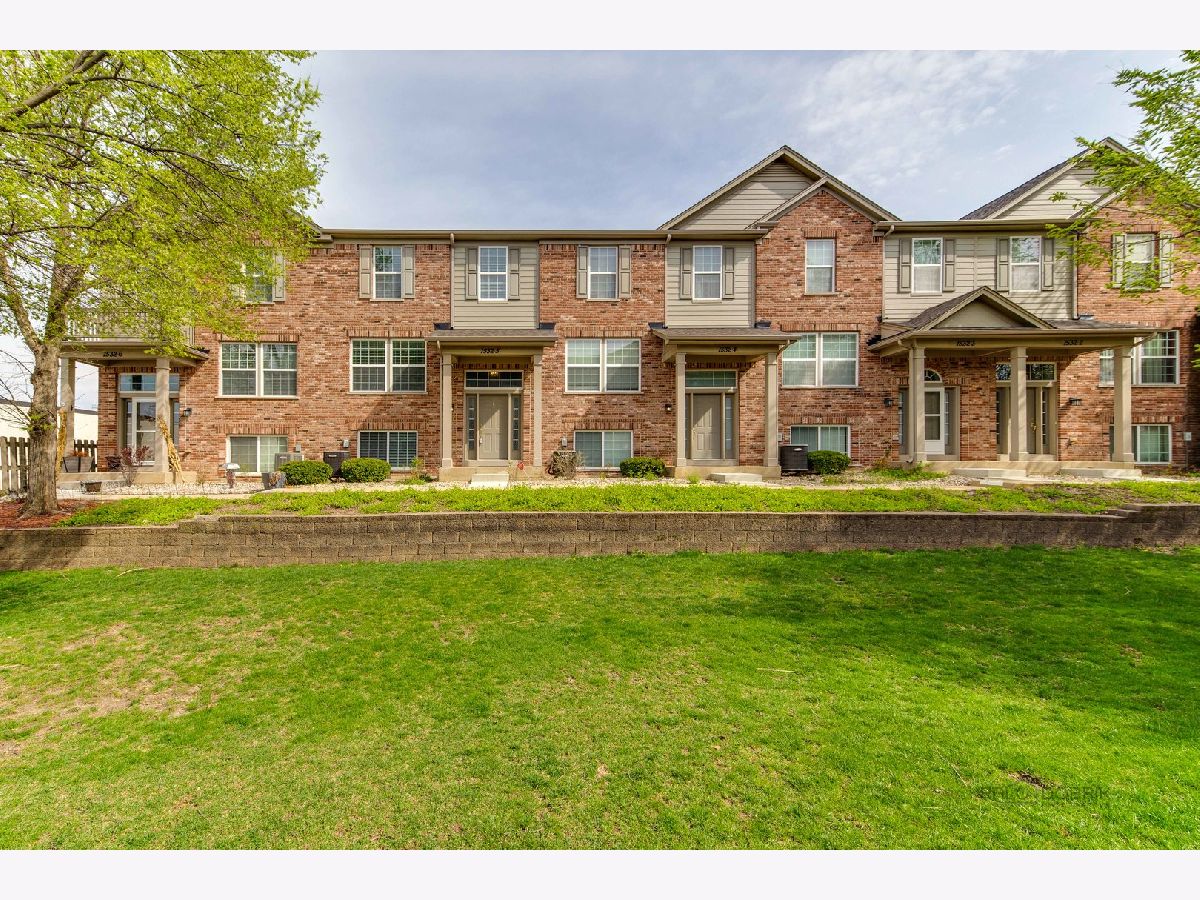 Townhomes Sold Bristol Park Wood Dale Illinois, 1532 Bristol