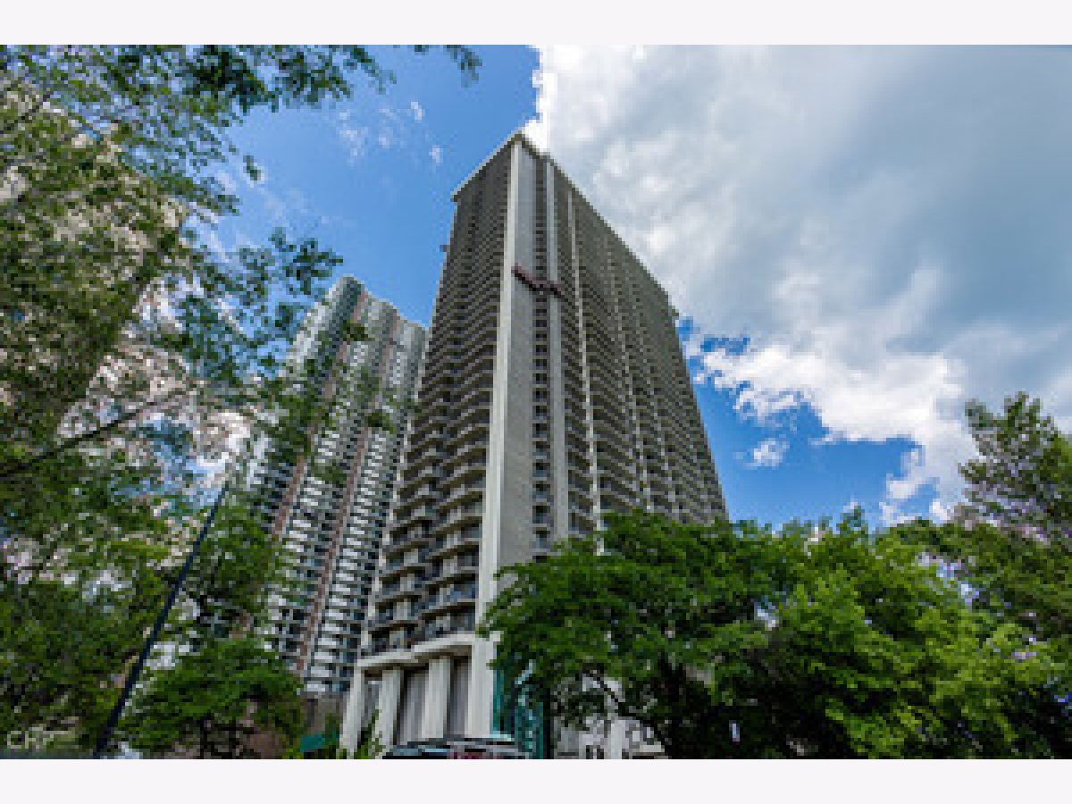 Condominiums Sold Malibu Chicago Illinois, 6007 Sheridan