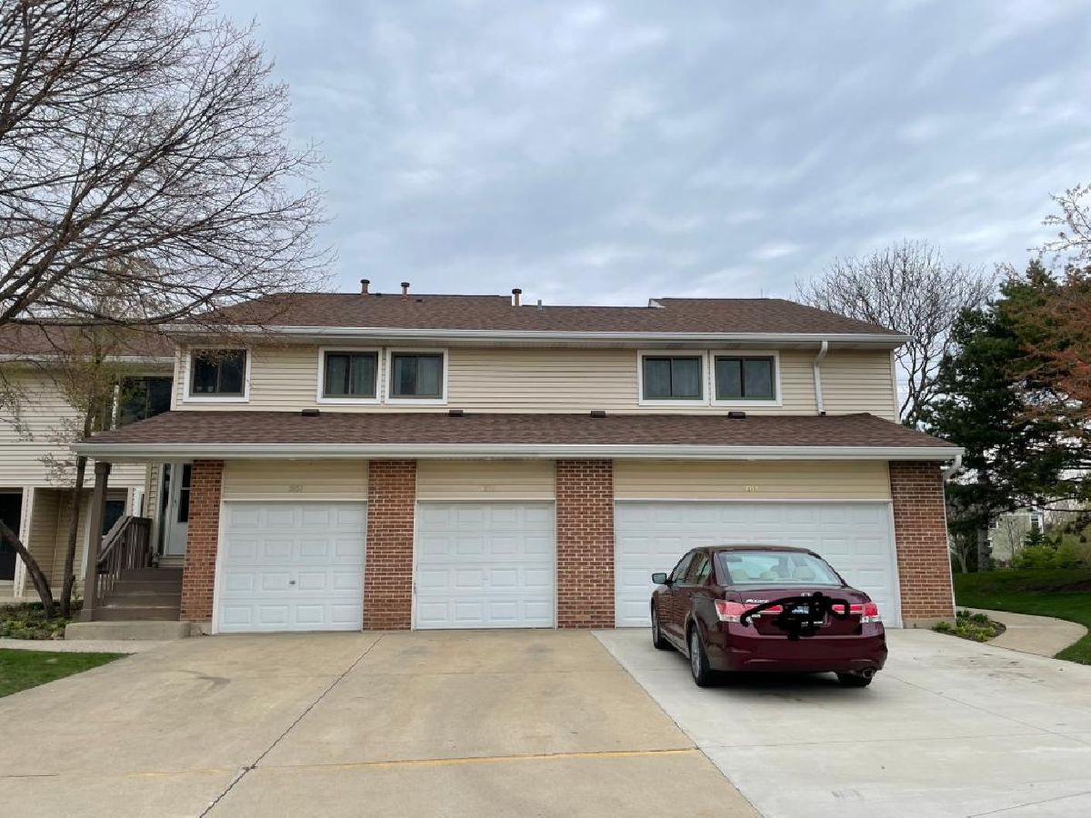 Townhomes & Condos & Homes Sold Hidden Lake Buffalo Grove Illinois, 1056 Pinetree