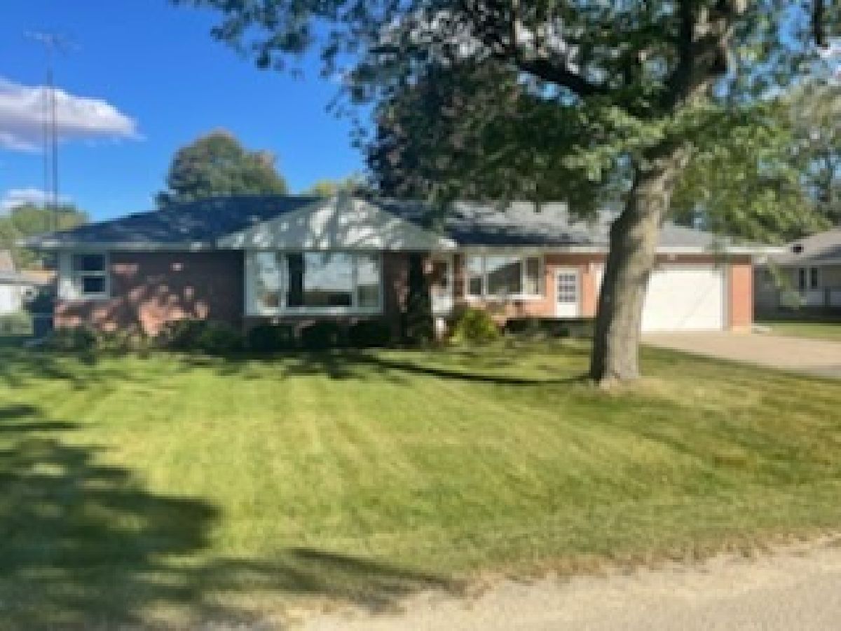  Sold Lindenwood Illinois, 203 Maple