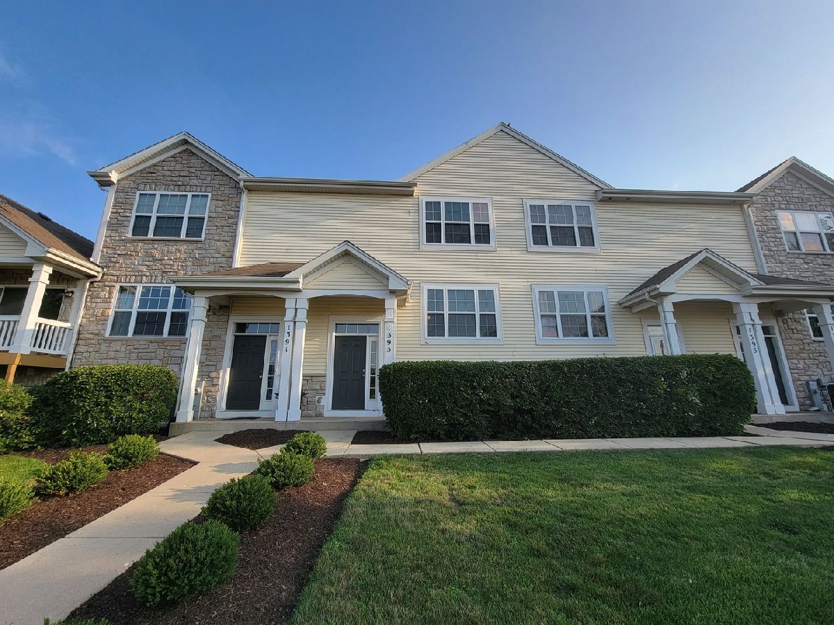 Townhomes Rented Timber Glenn Yorkville Illinois, 1393 Carolyn