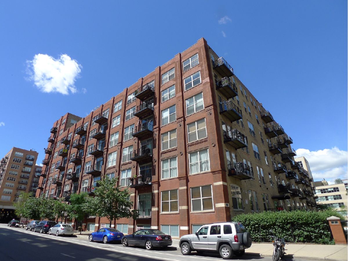 Condominiums Rented Gotham Lofts Chicago Illinois, 420 Clinton