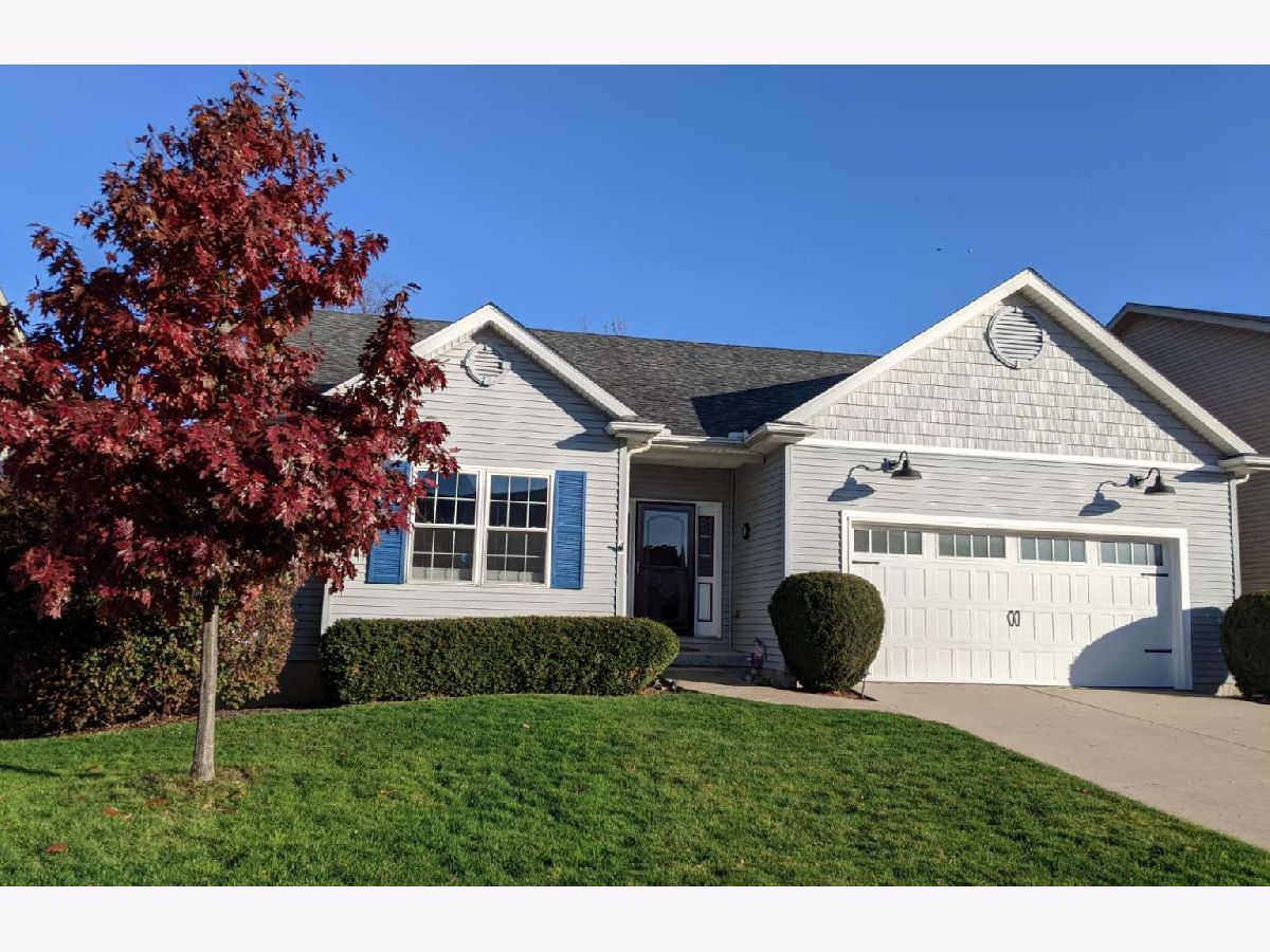Homes & Condos & Townhomes Sold Linden Place Normal Illinois, 520 Basswood